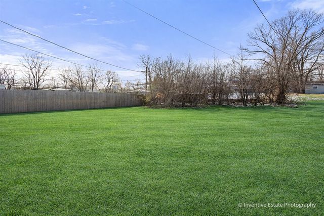 16600 OXFORD Drive, Markham, IL 60428