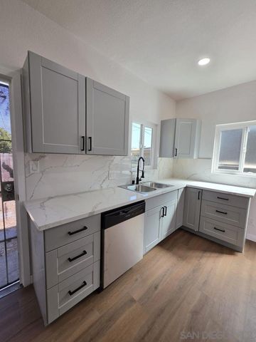 3262 Steel St, San Diego, CA 92113