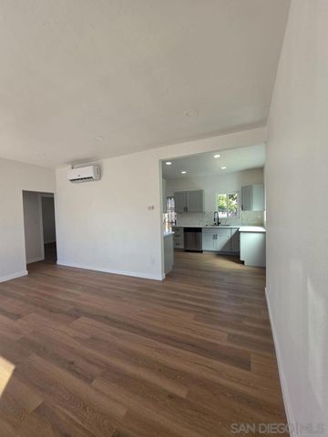 3262 Steel St, San Diego, CA 92113