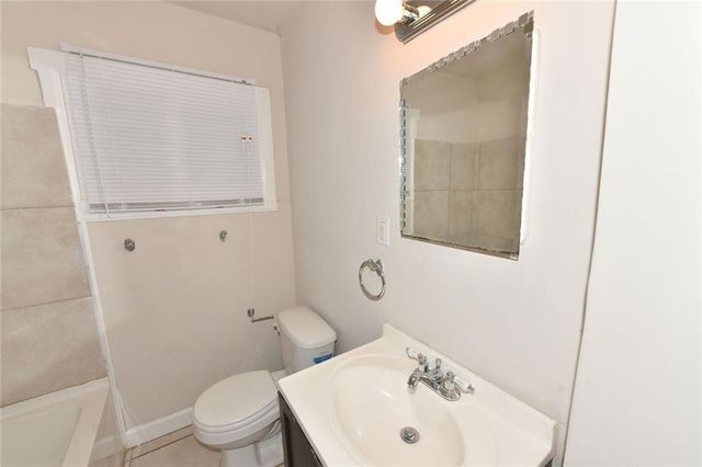 2246 WHITES MILL Road, Decatur, GA 30032