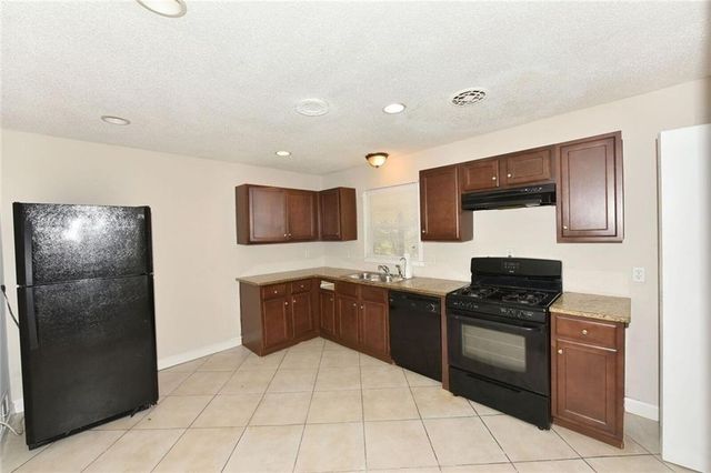 2246 WHITES MILL Road, Decatur, GA 30032