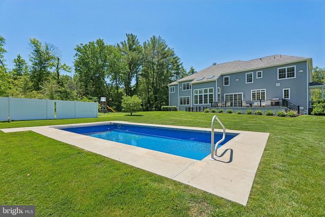 215 ELM RD, Princeton, NJ 08540