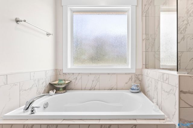 216 Sunny Springs Court, New Market, AL 35761