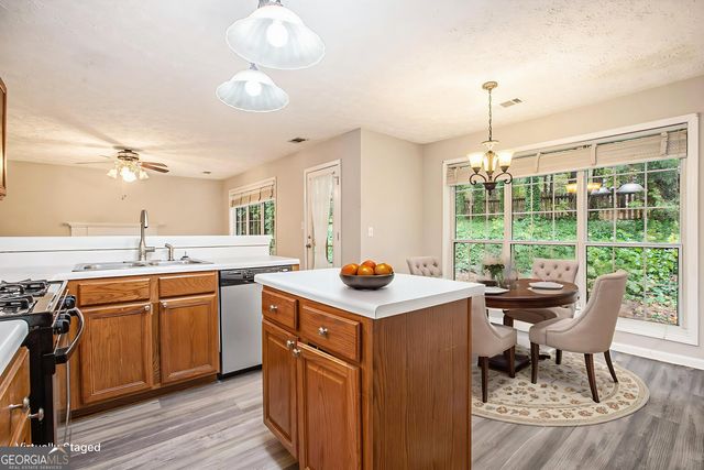 2932 Hunting Wood Walk, Duluth, GA 30096