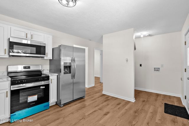 4020 Pixley Way, Louisville, KY 40219