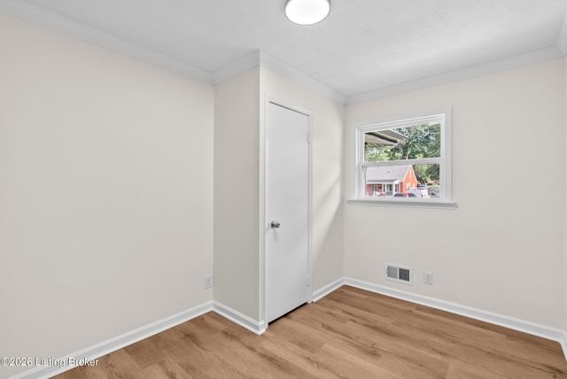 4020 Pixley Way, Louisville, KY 40219