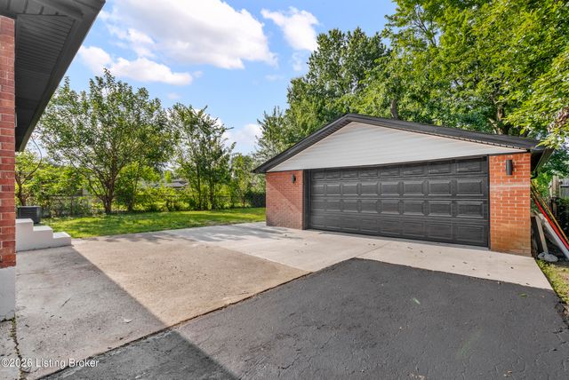 4020 Pixley Way, Louisville, KY 40219