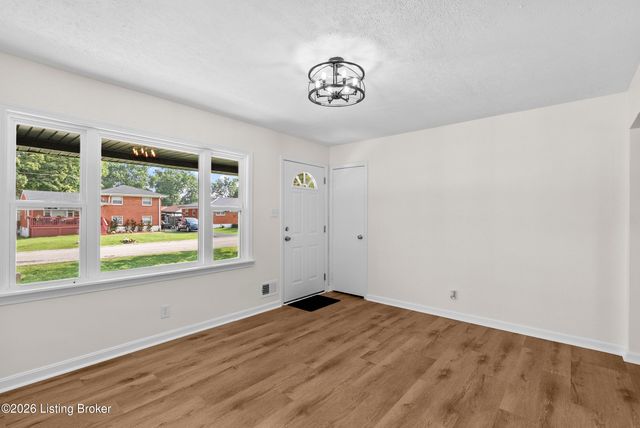 4020 Pixley Way, Louisville, KY 40219