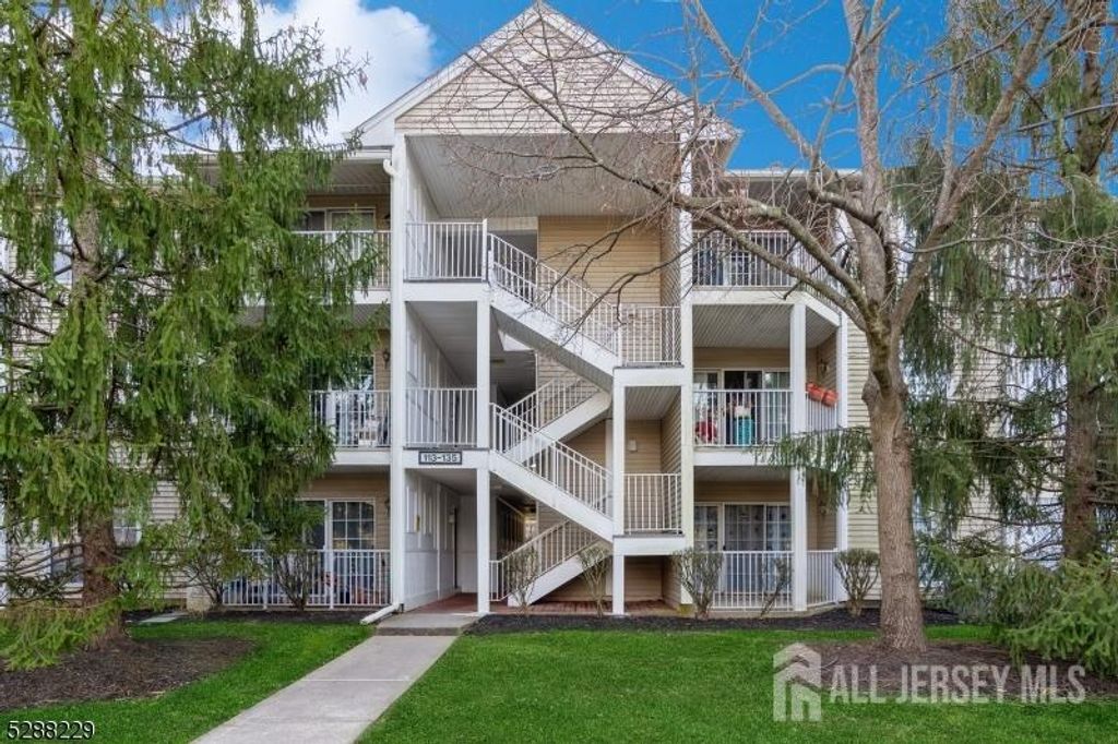 133 Rachel Court, Franklin Twsp, NJ 08823