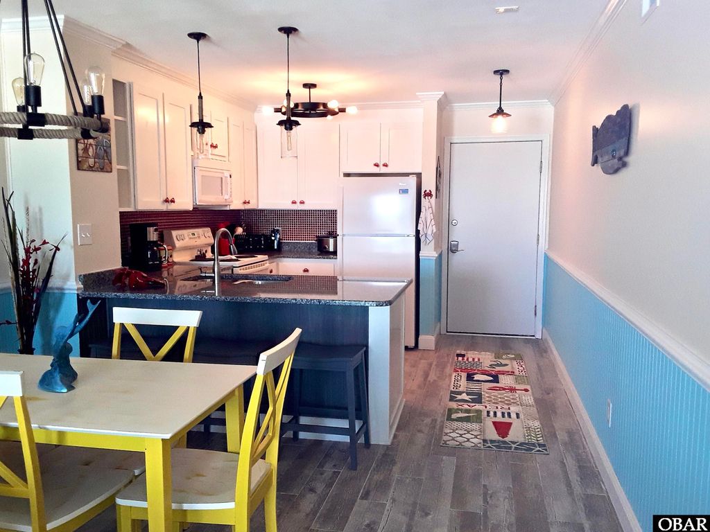 Image 3 of property listing at 1633 N Virginia Dare Trail Unit C2, Kill Devil Hills, NC 27948