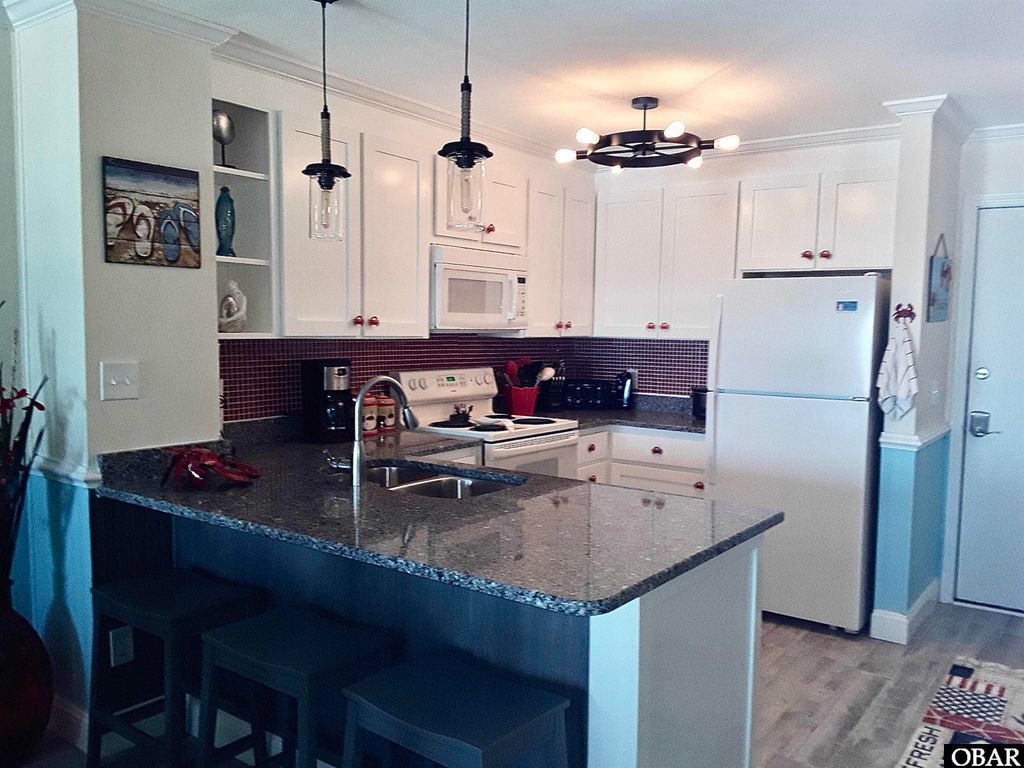 Image 4 of property listing at 1633 N Virginia Dare Trail Unit C2, Kill Devil Hills, NC 27948