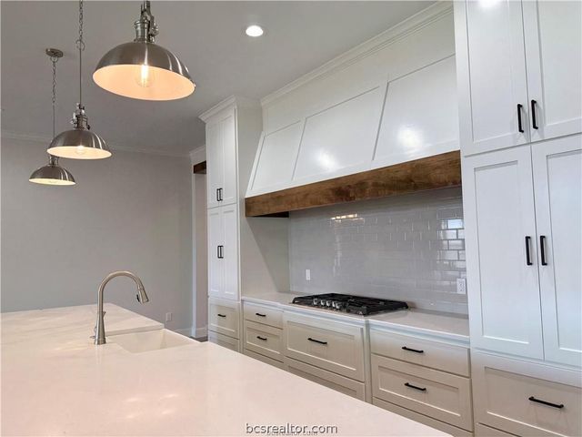4205 Skylar Drive, College Station, TX 77845