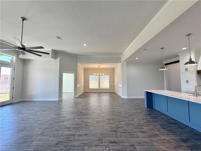 4205 Skylar Drive, College Station, TX 77845