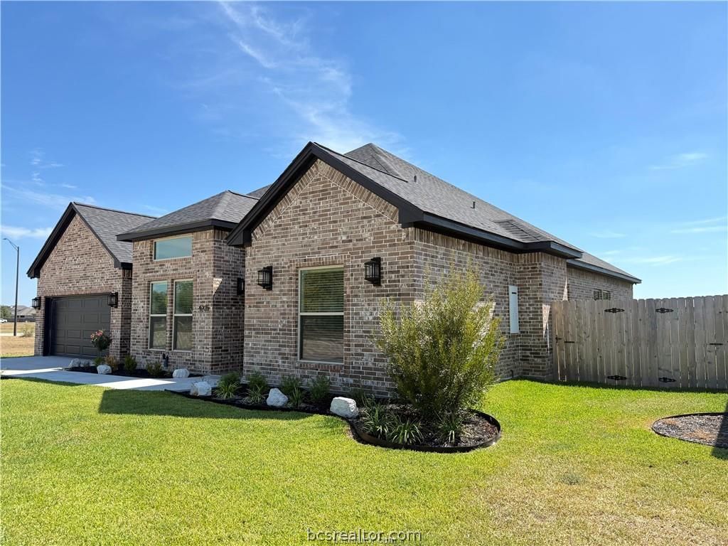 4205 Skylar Drive, College Station, TX 77845 — photo 2