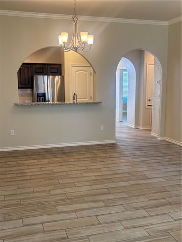 921 Moore Ave, Portland, TX 78374