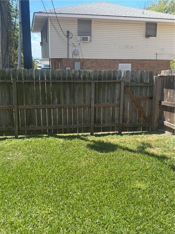 921 Moore Ave, Portland, TX 78374