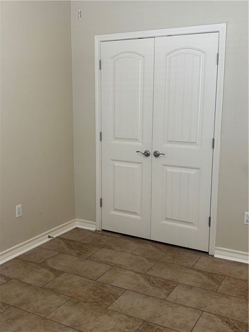 921 Moore Ave, Portland, TX 78374