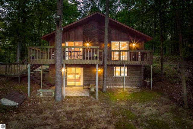 5224 Scout Camp Road, Traverse City, MI 49696