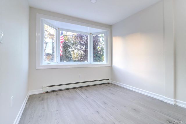 6532 80 Avenue, Glendale, NY 11385