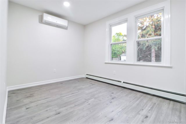 6532 80 Avenue, Glendale, NY 11385