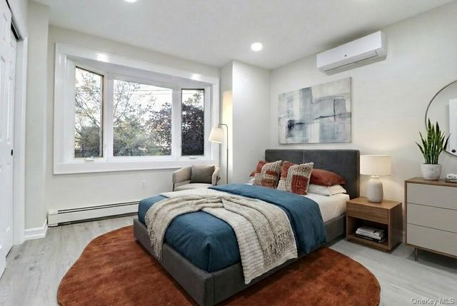 6532 80 Avenue, Glendale, NY 11385