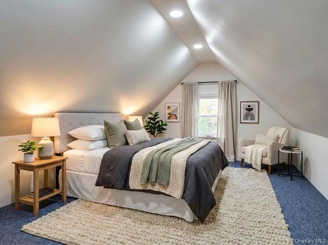 6532 80 Avenue, Glendale, NY 11385