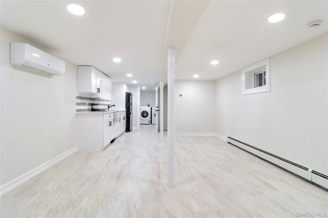 6532 80 Avenue, Glendale, NY 11385