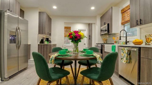 6532 80 Avenue, Glendale, NY 11385