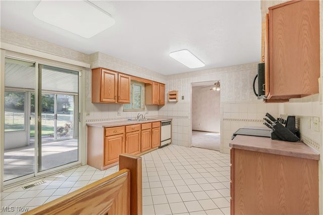 7234 Raynham Drive, Bedford Heights, OH 44146