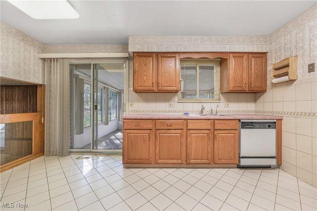 7234 Raynham Drive, Bedford Heights, OH 44146