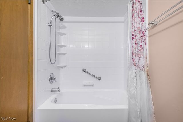 7234 Raynham Drive, Bedford Heights, OH 44146