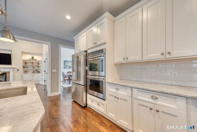 15 Squire Court, Trumbull, CT 06611