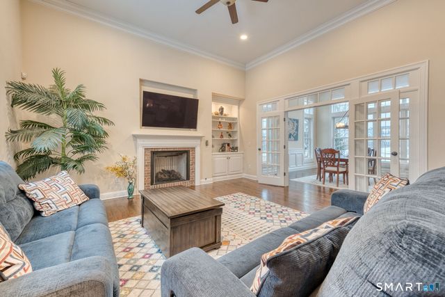 15 Squire Court, Trumbull, CT 06611