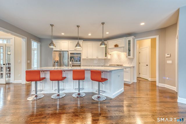 15 Squire Court, Trumbull, CT 06611