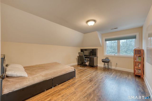 15 Squire Court, Trumbull, CT 06611