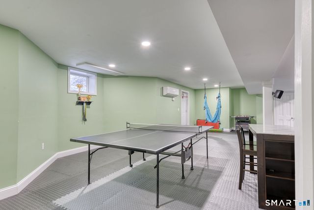 15 Squire Court, Trumbull, CT 06611