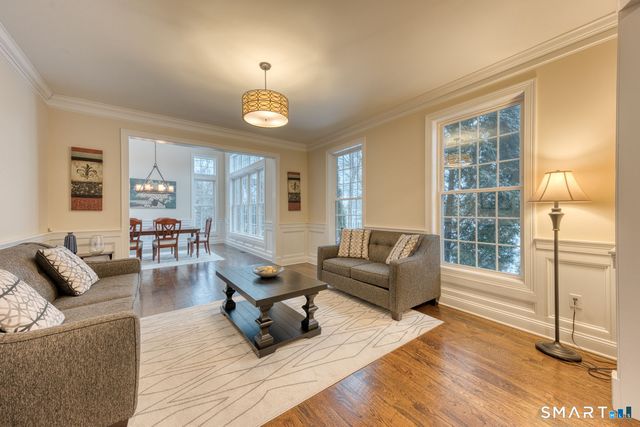 15 Squire Court, Trumbull, CT 06611