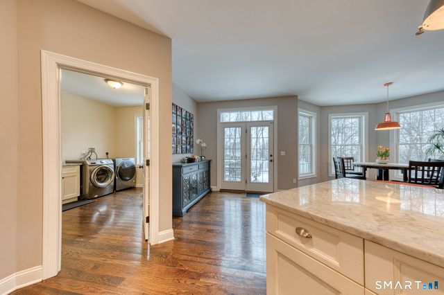 15 Squire Court, Trumbull, CT 06611