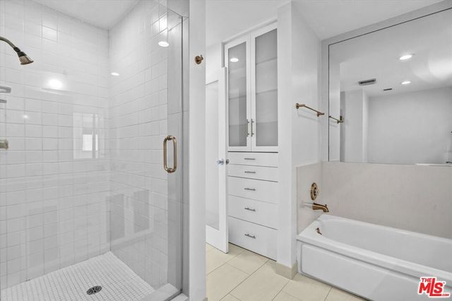 101 California Avenue 206, Santa Monica, CA 90403