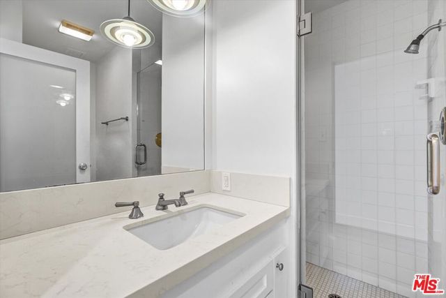 101 California Avenue 206, Santa Monica, CA 90403