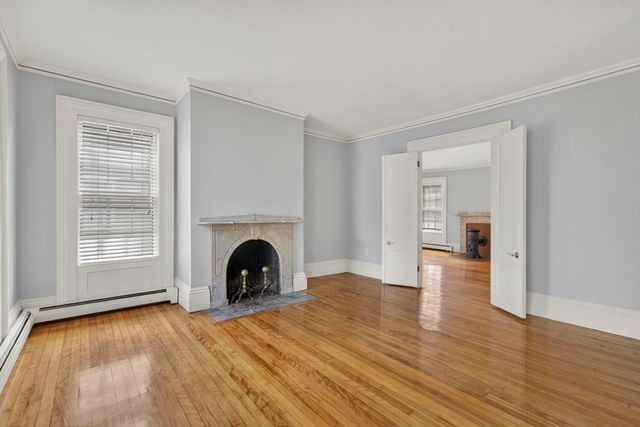 12 Crown St., Worcester, MA 01609