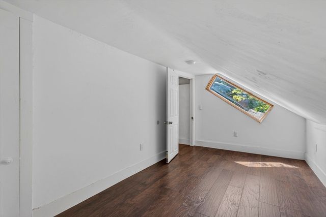 12 Crown St., Worcester, MA 01609