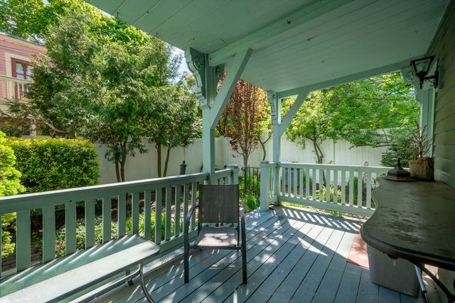 12 Crown St., Worcester, MA 01609