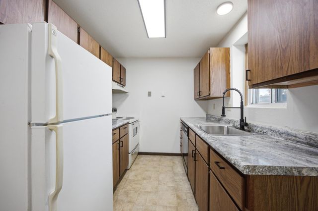 910-912 32nd Street N, Fargo, ND 58102