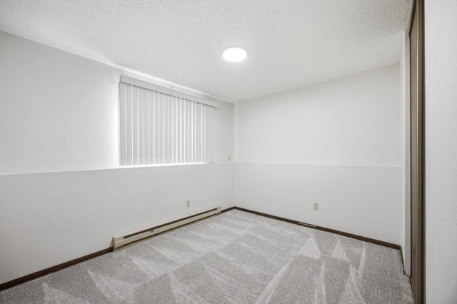 910-912 32nd Street N, Fargo, ND 58102