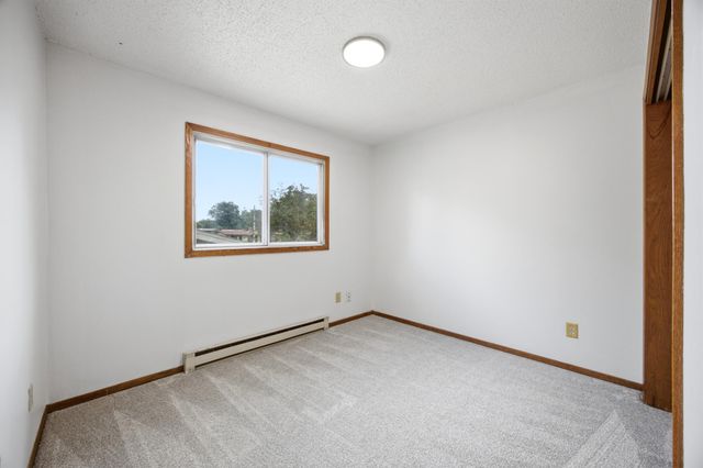 910-912 32nd Street N, Fargo, ND 58102