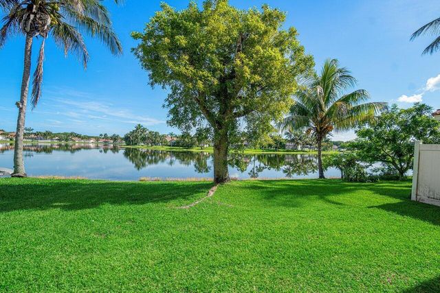 7835 Springfield Lake Drive, Lake Worth, FL 33467