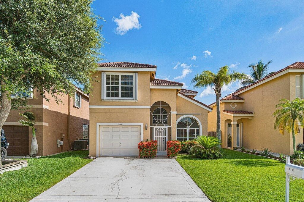 7835 Springfield Lake Drive, Lake Worth, FL 33467
