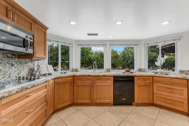 202 Faculty Street, Thousand Oaks, CA 91360