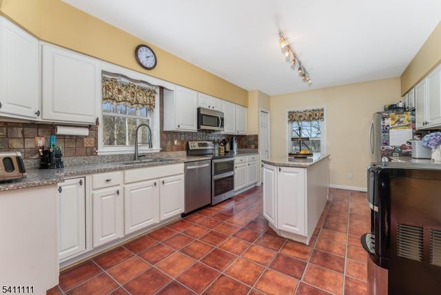 434 Charlestown Rd, Bethlehem Twp., NJ 08827